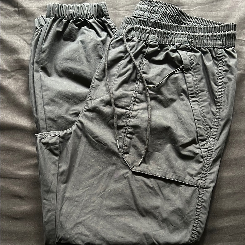 No Boundaries Black Sweatpants with Elastic Waistband